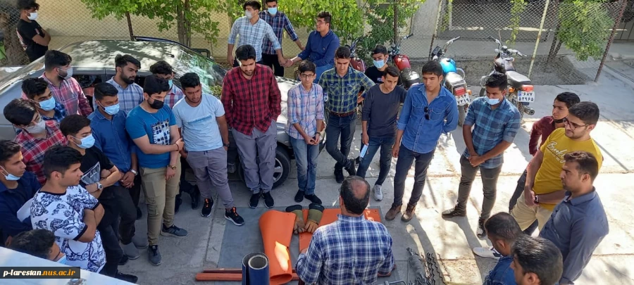 حضور اکیپ خط گرم شرکت‌ توزیع برق در آموزشکده ی فنی لارستان  2